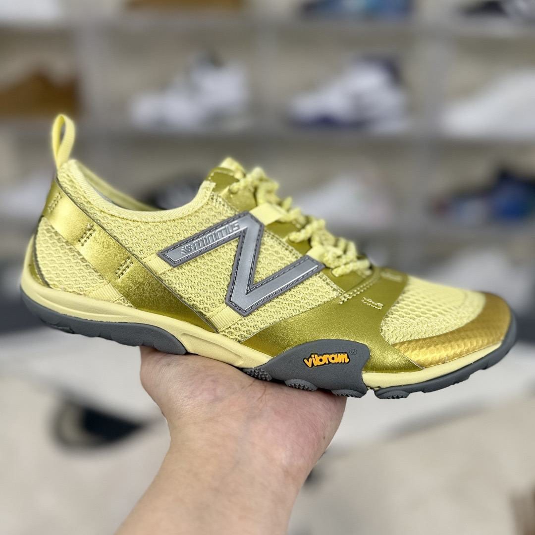 New Balance MT10 Yellow Sneakers