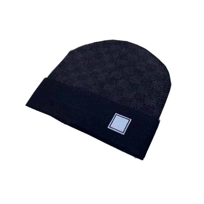 Black Knit Beanie wi
